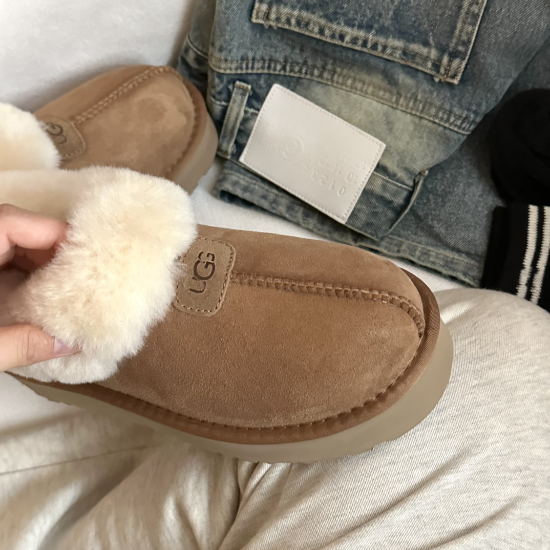#ugg厚底 塔次特 一双雪地靴 一秒秋冬氛围感来了〰️ 超模们的选择 极简〰️每天都要温暖又时髦 隆丰