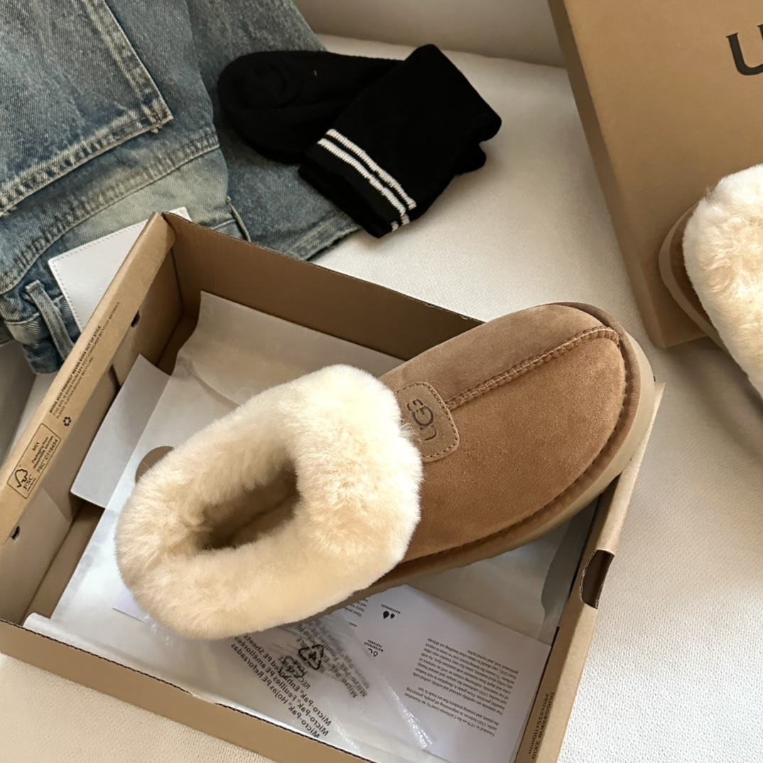 #ugg厚底 塔次特 一双雪地靴 一秒秋冬氛围感来了〰️ 超模们的选择 极简〰️每天都要温暖又时髦 隆丰