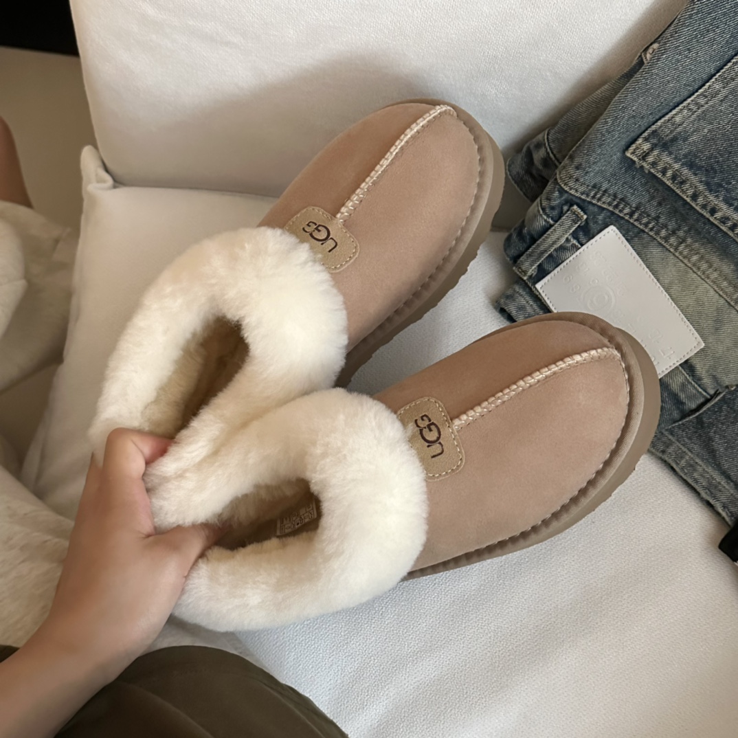 #ugg厚底 塔次特 一双雪地靴 一秒秋冬氛围感来了〰️ 超模们的选择 极简〰️每天都要温暖又时髦 隆丰