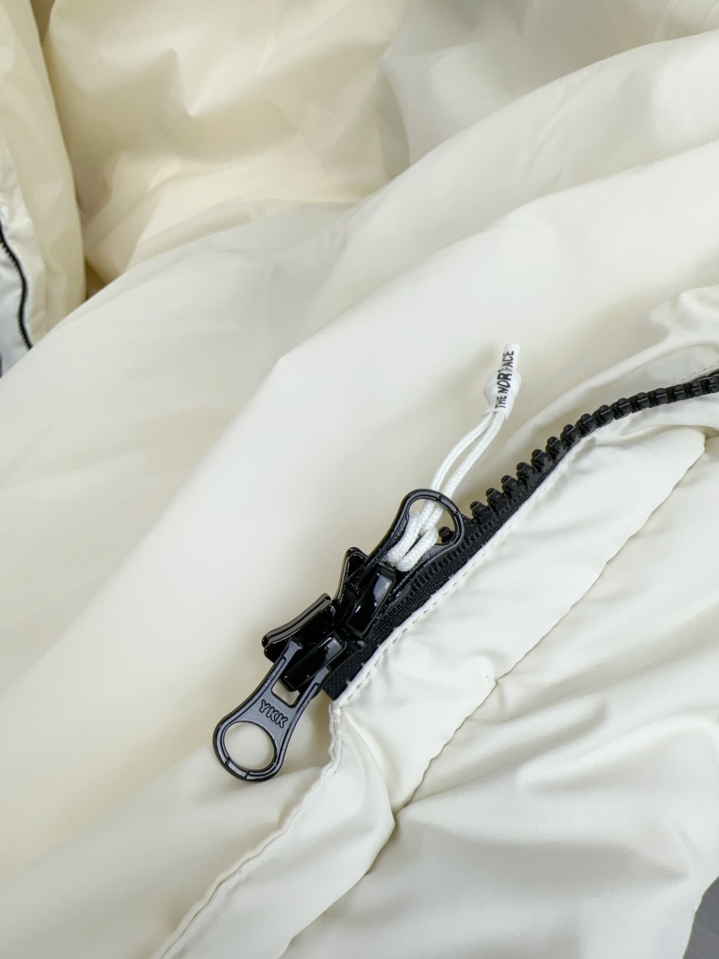 𝗧𝗵𝗲 𝗡𝗼𝗿𝘁𝗵 𝗙𝗮𝗰𝗲/长款羽绒服
 【洗标&五金配件细节】