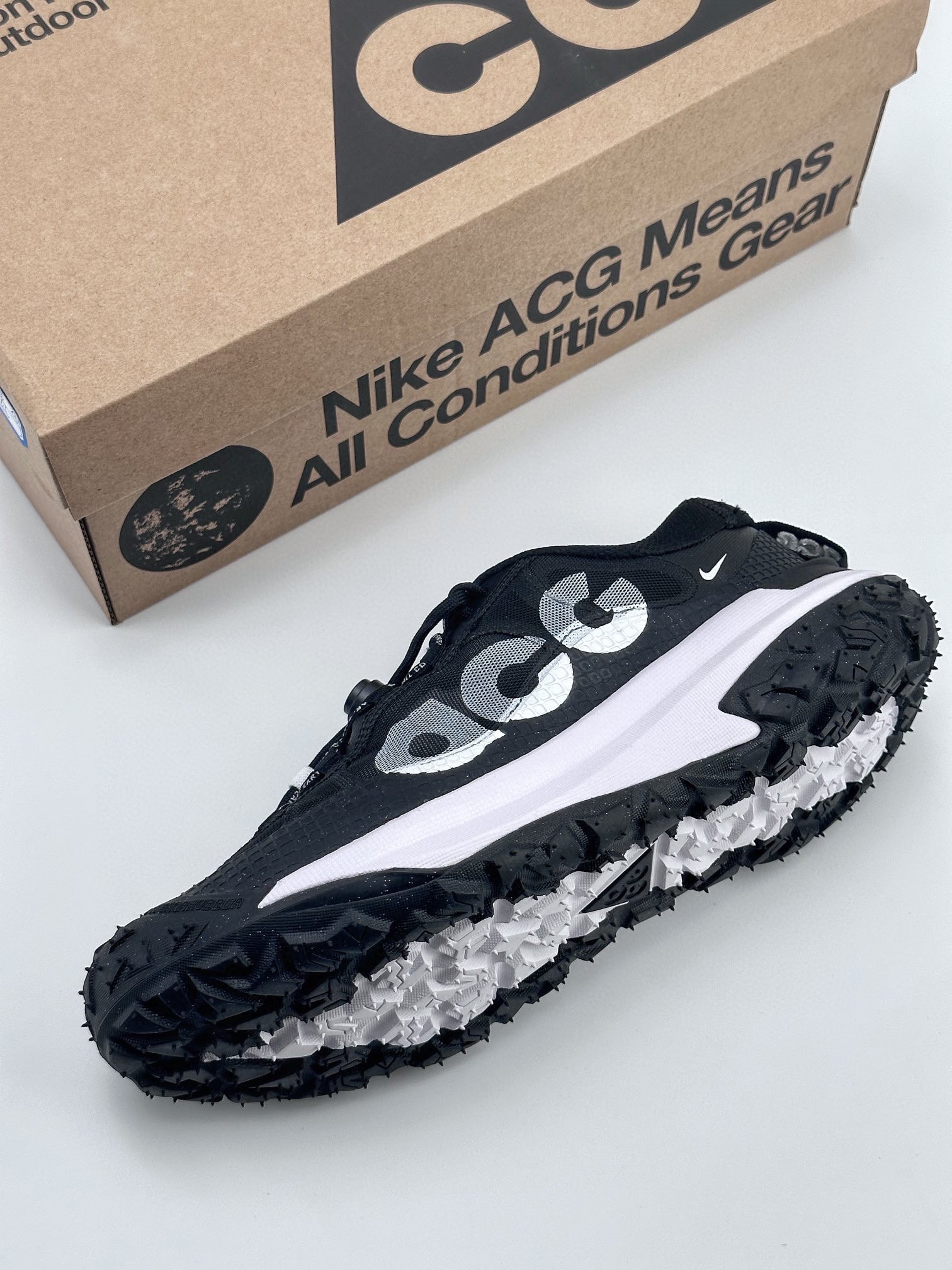 NK ACG MOUNTAIN FLY 2 LOW 外户登山列系越跑低帮休闲动运徒步鞋 DV7903-100