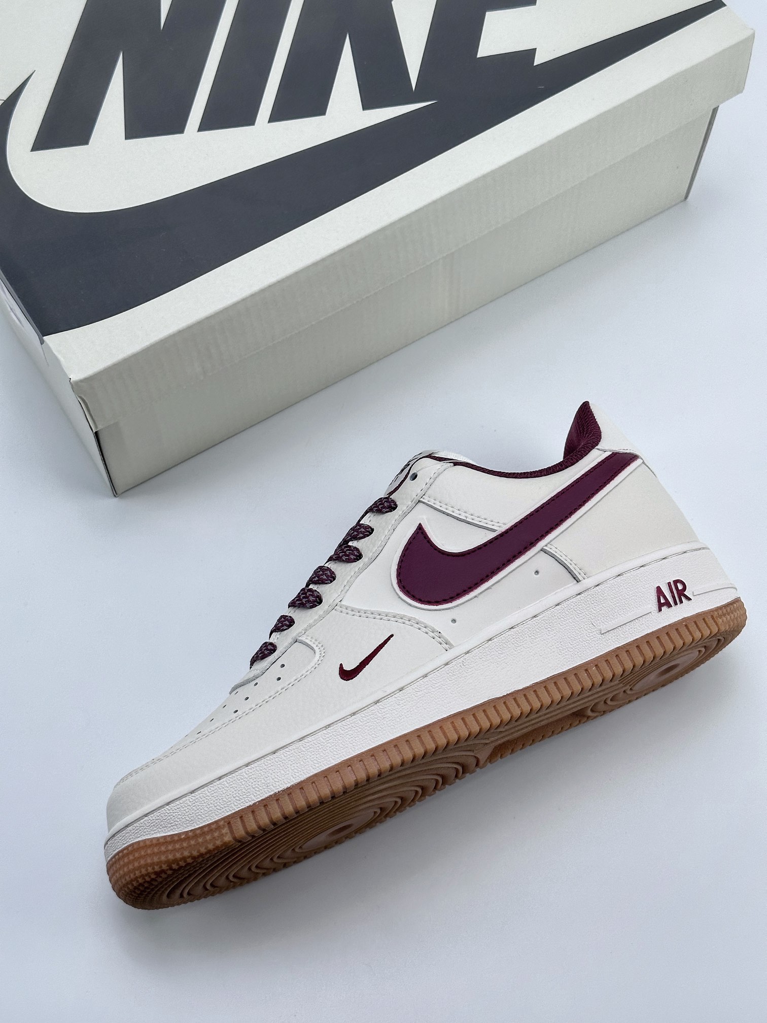 240 Nike Air Force 1 Low 07 白酒红满天星 HD1689-107