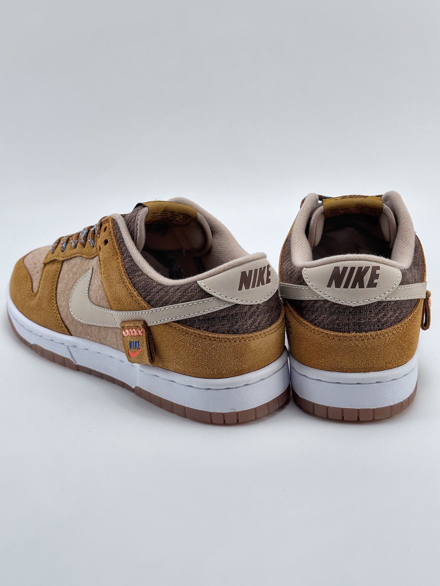 200 NIKE SB Dunk Low “Teddy Bear” 毛棕玩具熊 DZ5350-288