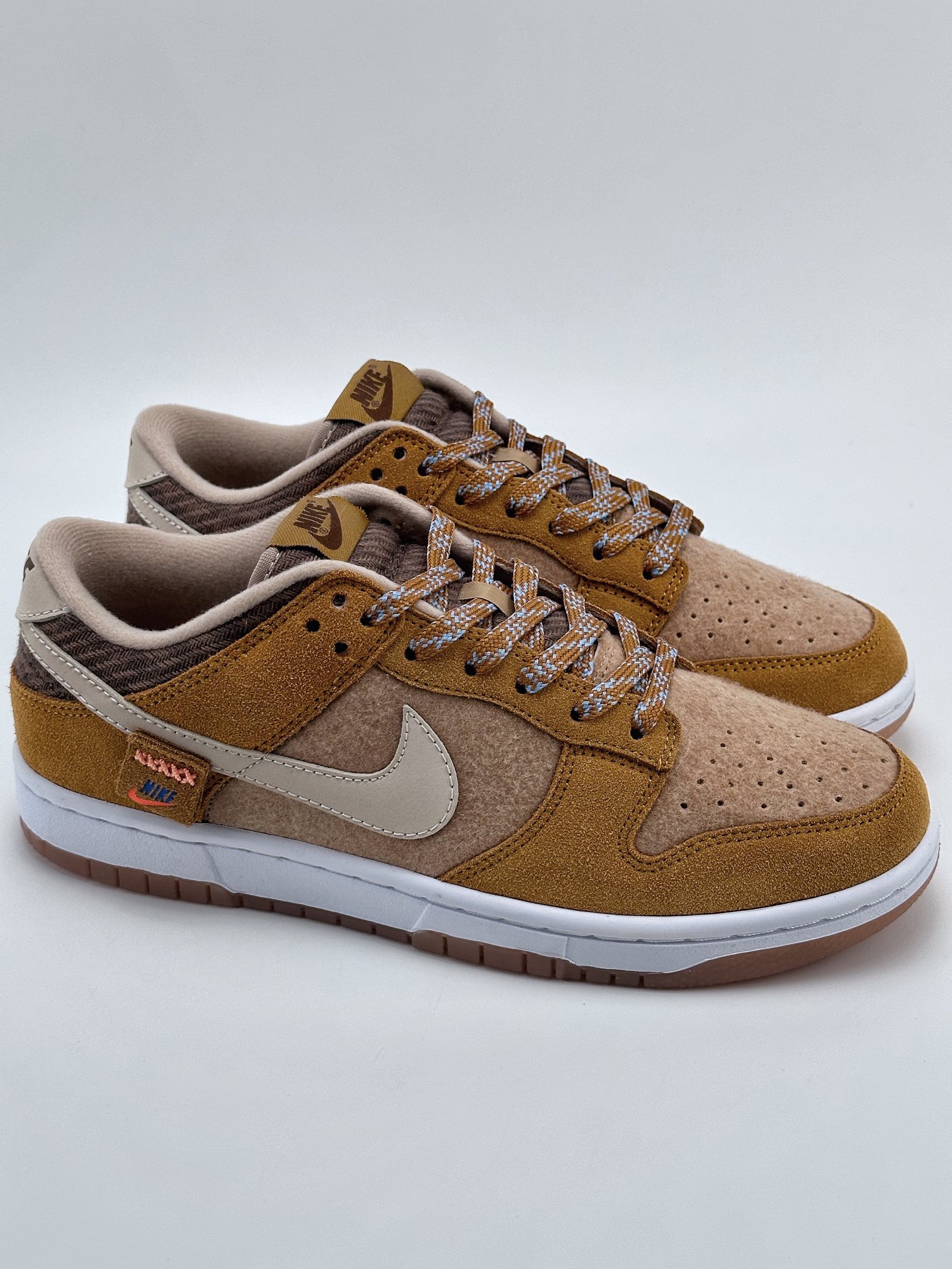 200 NIKE SB Dunk Low “Teddy Bear” 毛棕玩具熊 DZ5350-288