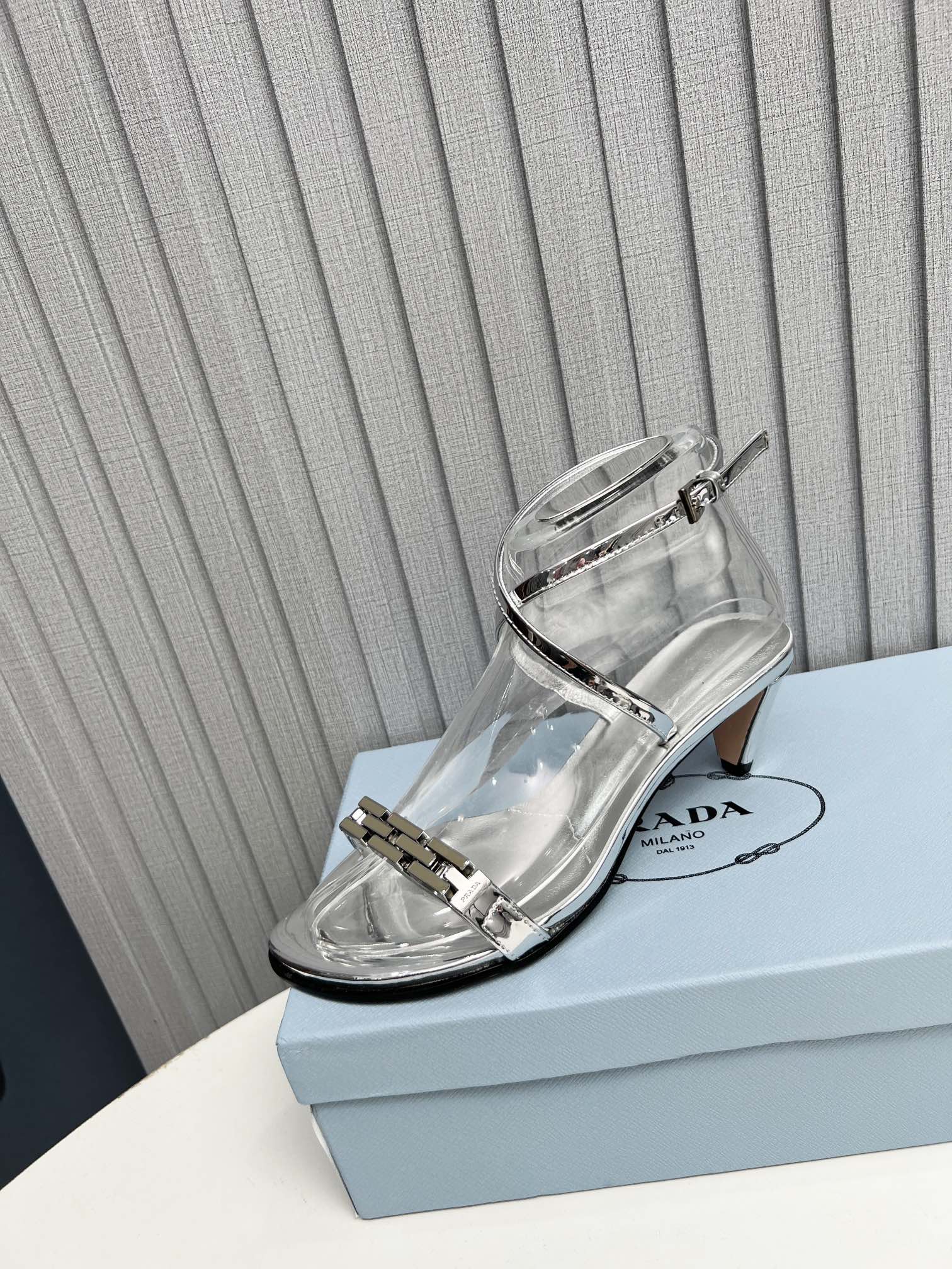 fábrica 2023 SSS relanza las nuevas botas largas y cortas de Prada, sandalias zapatos individuales, 