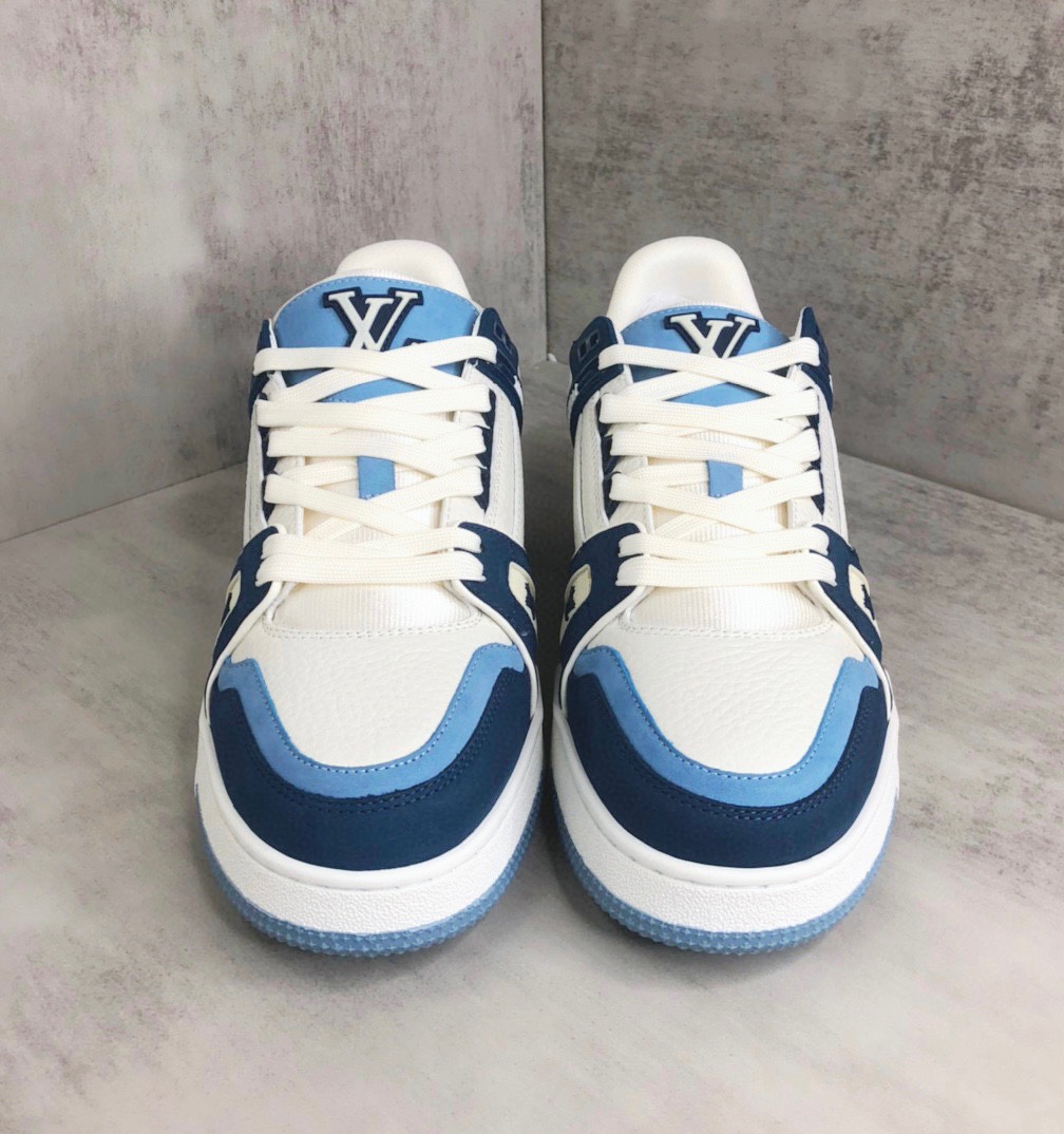 Louis Vuitton 新款上架 2053 Louis*Vuitto* LV Trainer 最新款 大底和面料私模 绝对下血本费心思的一款鞋子 自Vifgil到来之后而设计的这一系列 每一季度都深受众多粉丝的青睐 TPU 大底 包装
