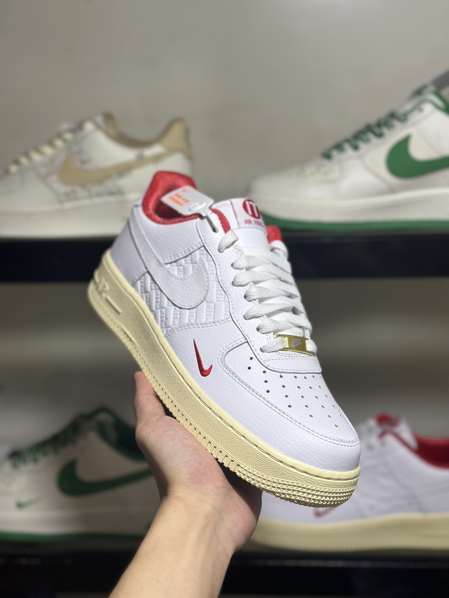 NikeAirForce1Low红小