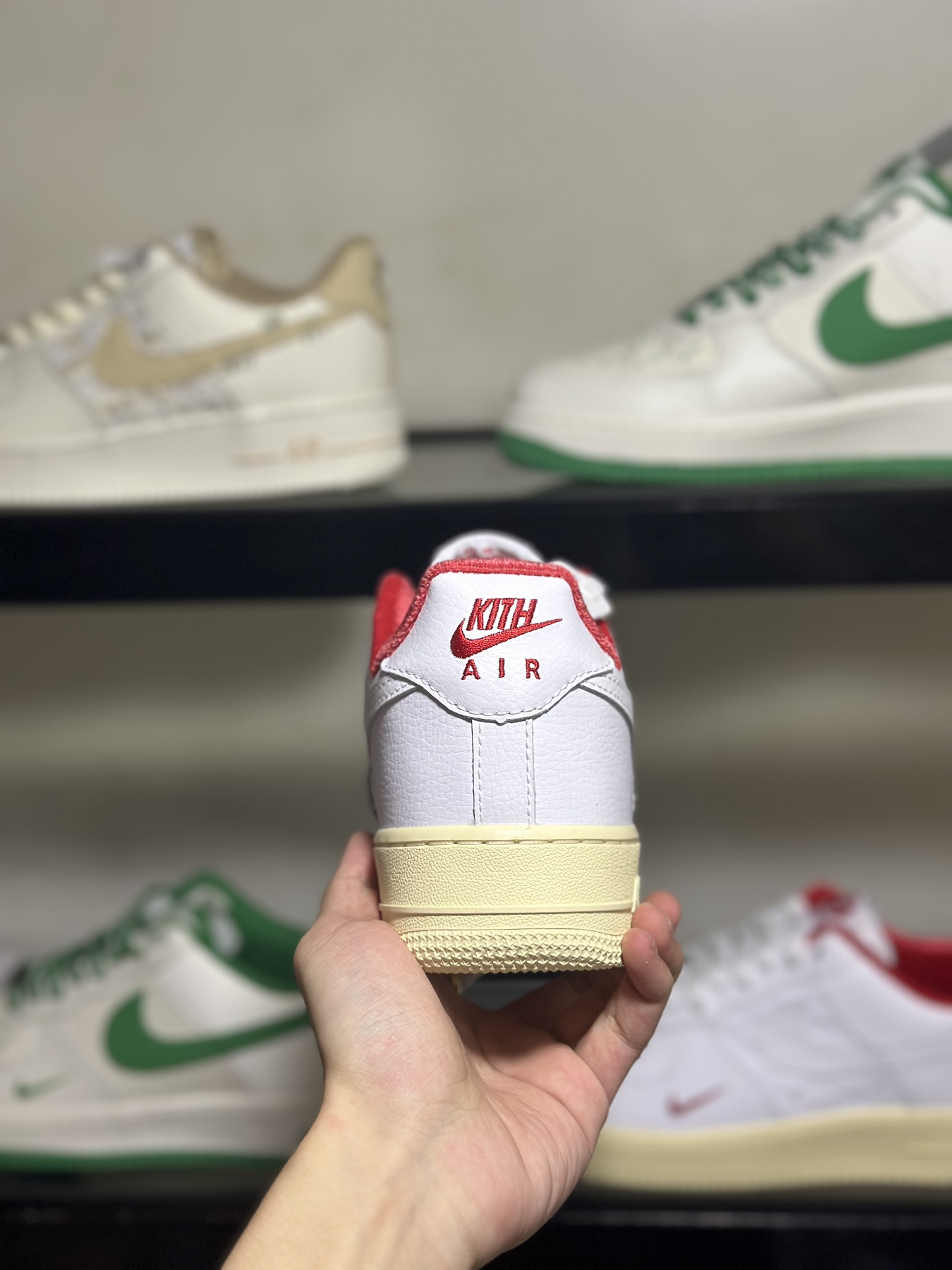 NikeAirForce1Low红小