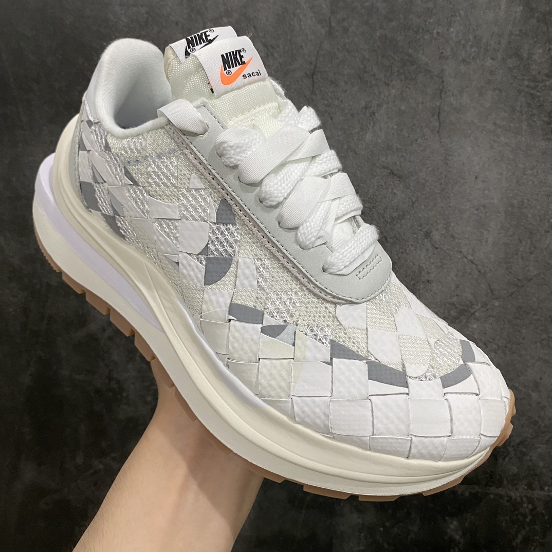 [God Edition] Sacai x Jean Paul Gaultier x Nike LDVaporWaffe Sacai 4.0 Waffle Three-Party Joint Low-Top Thick-Sole Casual Sports Shoes DR5209-100