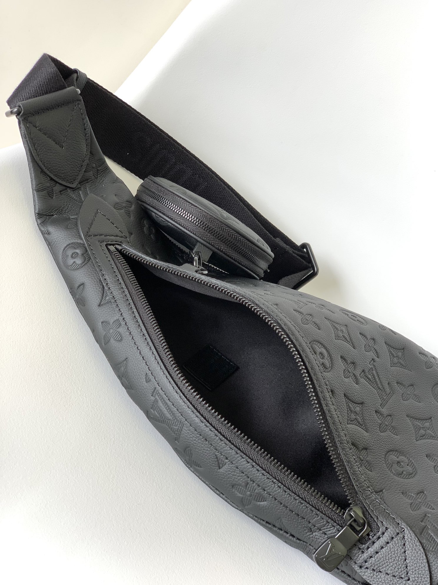 Louis Vuitton Duo Black Embossed Leather Sling Bag with Removable Pouch 9 i1694234925 6004 7