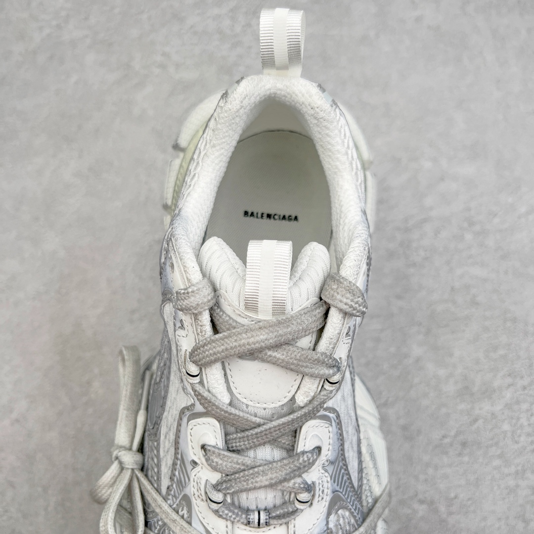 图片[5]-💰350 ＃VG零售版 BALENCIAGA 3XL Sneakers 巴黎世家十代网布系带低帮走秀复古老爹鞋 全套原纸板楦头开发 最原汁原味的灵魂版型 全鞋荧光划线卡点 胶水把控整洁度追求极致完美 每一双都是工艺品 多重QC质检 超越公司货的品控标准 实实在在的免检产品 原盒原配 正确字体电绣 粗细、位置、大小正确 侧边TPU 透气孔匹配意产原版 正确分离大底 TPU软底 原版一致大底LOGO 立体感十足 原厂皮料水洗做旧 采购原厂网纱 不含皮革 网布材料和聚氨酯 磨损效果 鞋头边缘和后帮 Balenciaga 徽标 鞋面和后跟凸印尺码 鞋舌 3XL 橡胶品牌标识和反光细节 鞋帮拉袢和鞋舌拉祥 配反光细节 备用鞋带在鞋履前侧 可在穿着前取下 便于不同造型搭配 正常尺码 尺码：35 36 37 38 39 40 41 42 43 44 45 46 编码：by4936020-运动鞋