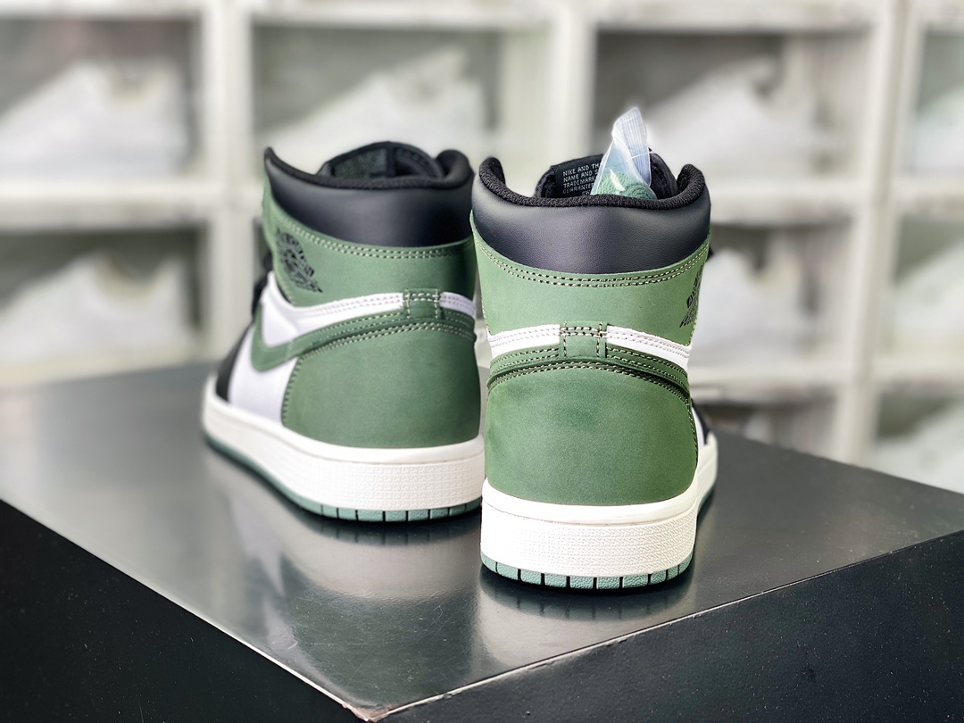 Air Jordan 1 Retro High OG ”ALL THOSE AWARDS” AJ1 classic basketball shoes ”Black Green Toe Suede Six Crowns” 555088-135