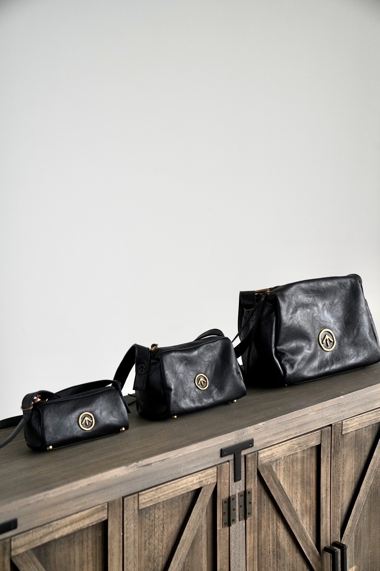 GROTTO Crossbody Bag - Comprehensive