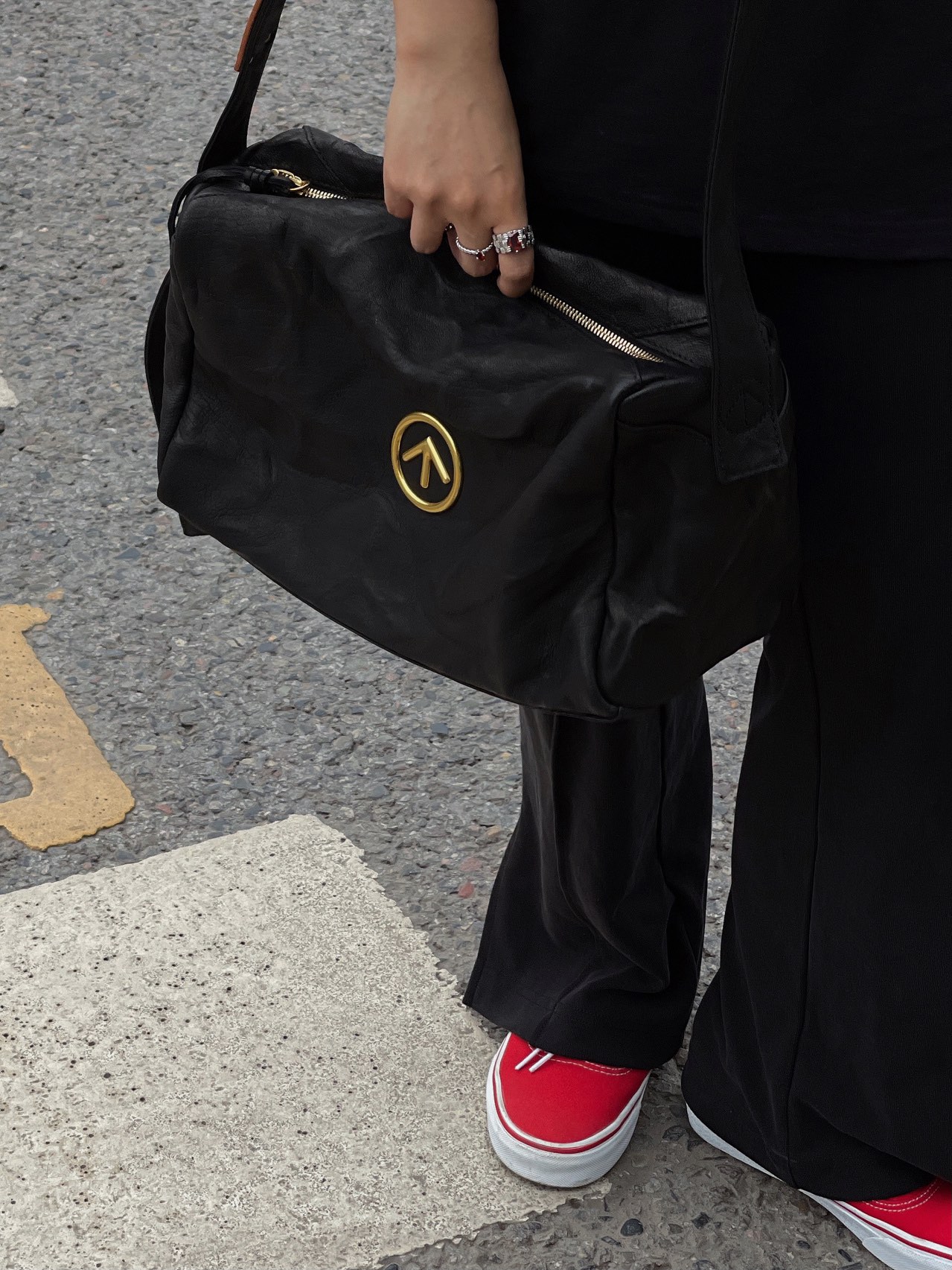 A bold statement handbag designed with modern edge - Comprehensive 2