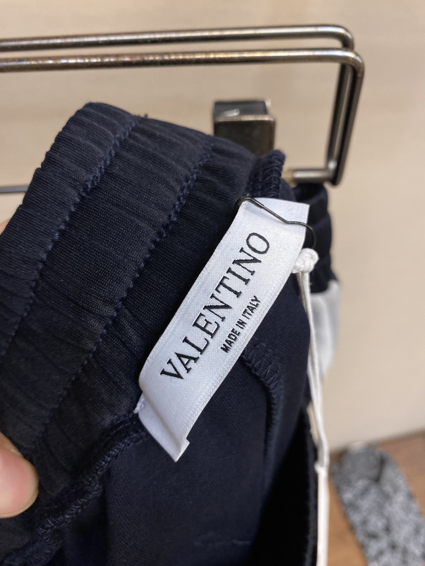 Valentino23FW条纹织带刺