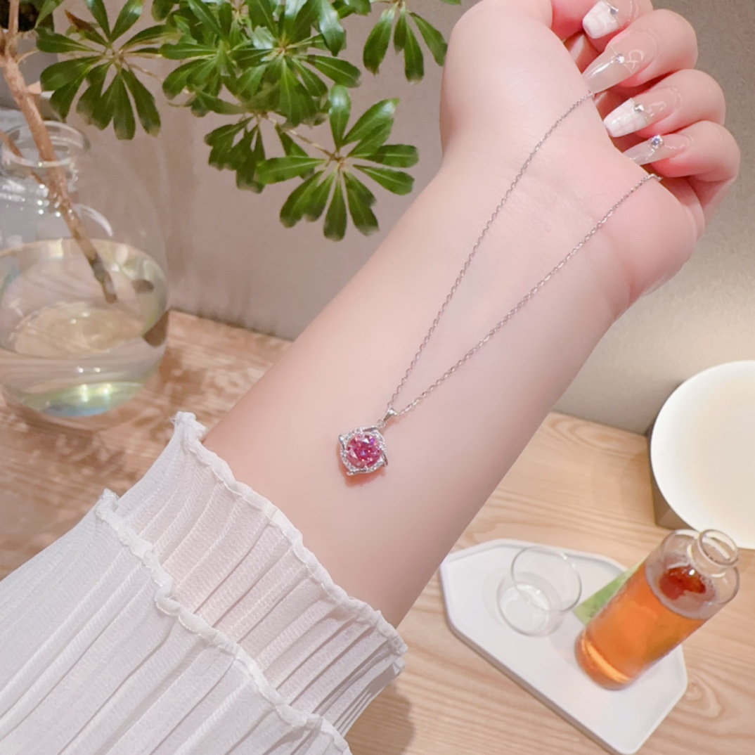 Low Allergy Silver Moissanite Necklace Soft Travel Gold