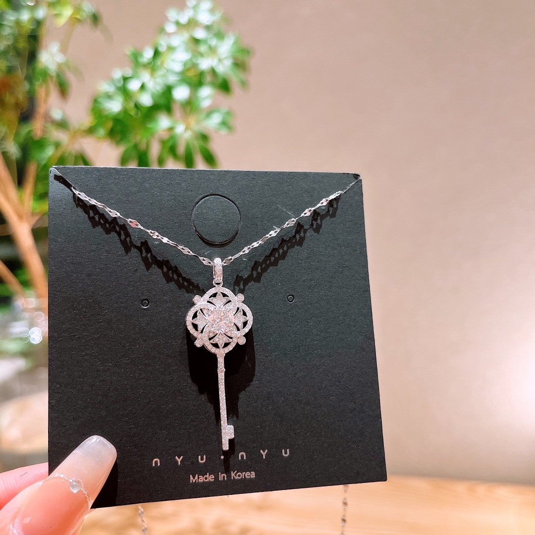 High Polish Silver Moissanite Necklace Korean Style Wedding Registration