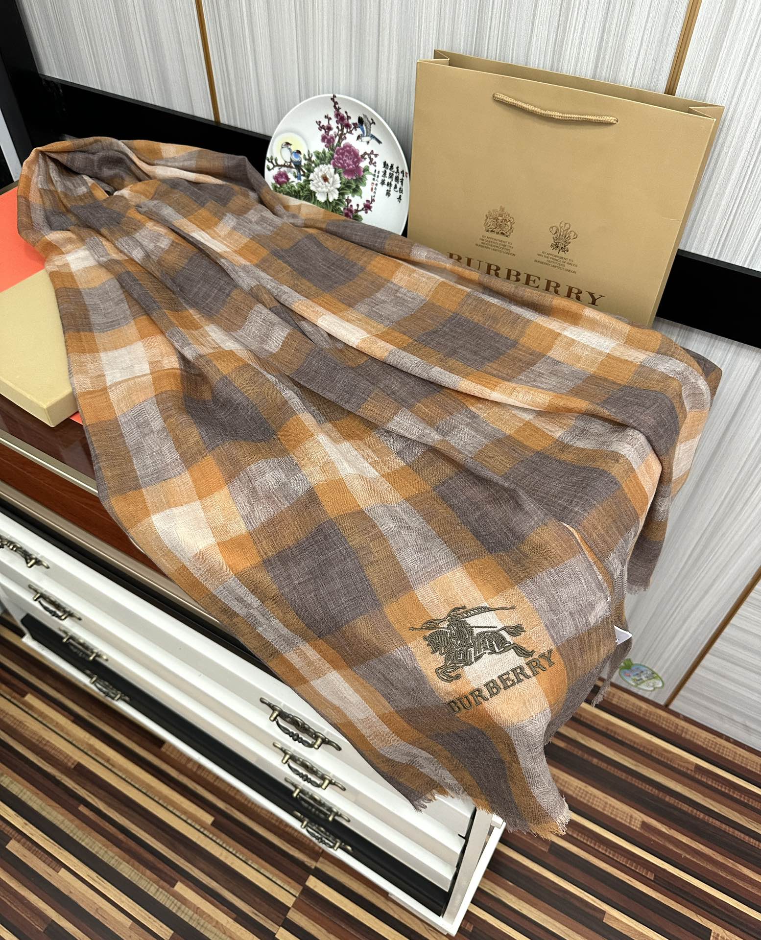Burberry巴宝莉内蒙古山羊绒围巾