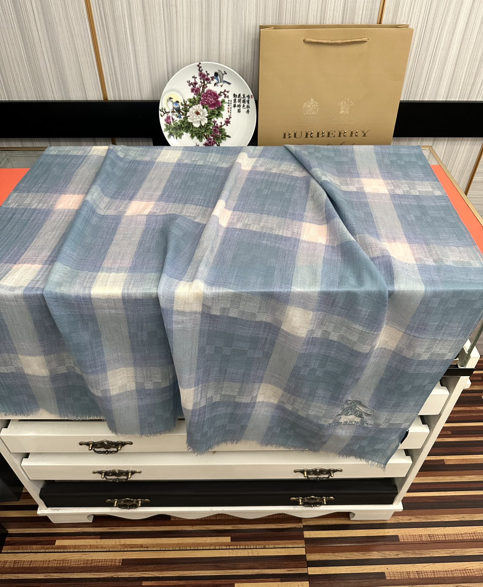 Burberry巴宝莉内蒙古山羊绒围巾