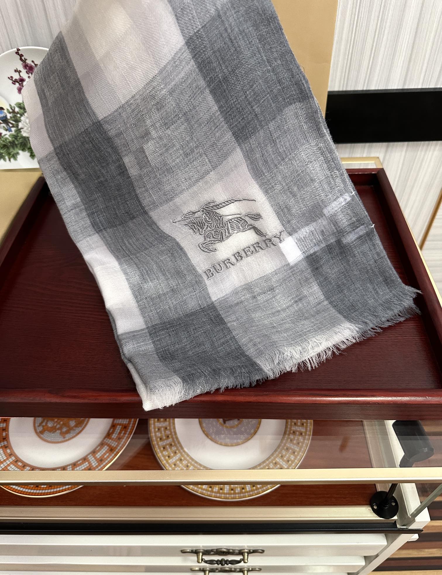 Burberry巴宝莉内蒙古山羊绒围巾