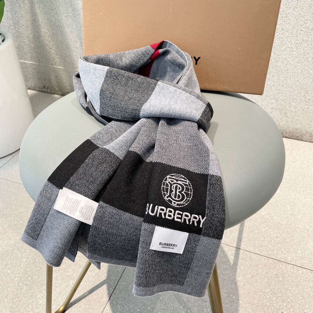 Burberry巴宝莉经典战马100%进口针织羊绒