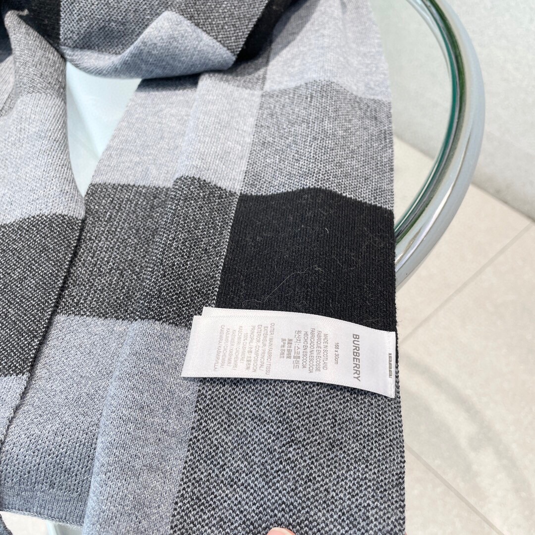 Burberry巴宝莉经典战马100%进口针织羊绒
