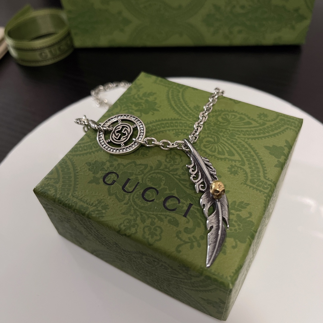 Gucci Jewelry Necklaces & Pendants Unisex