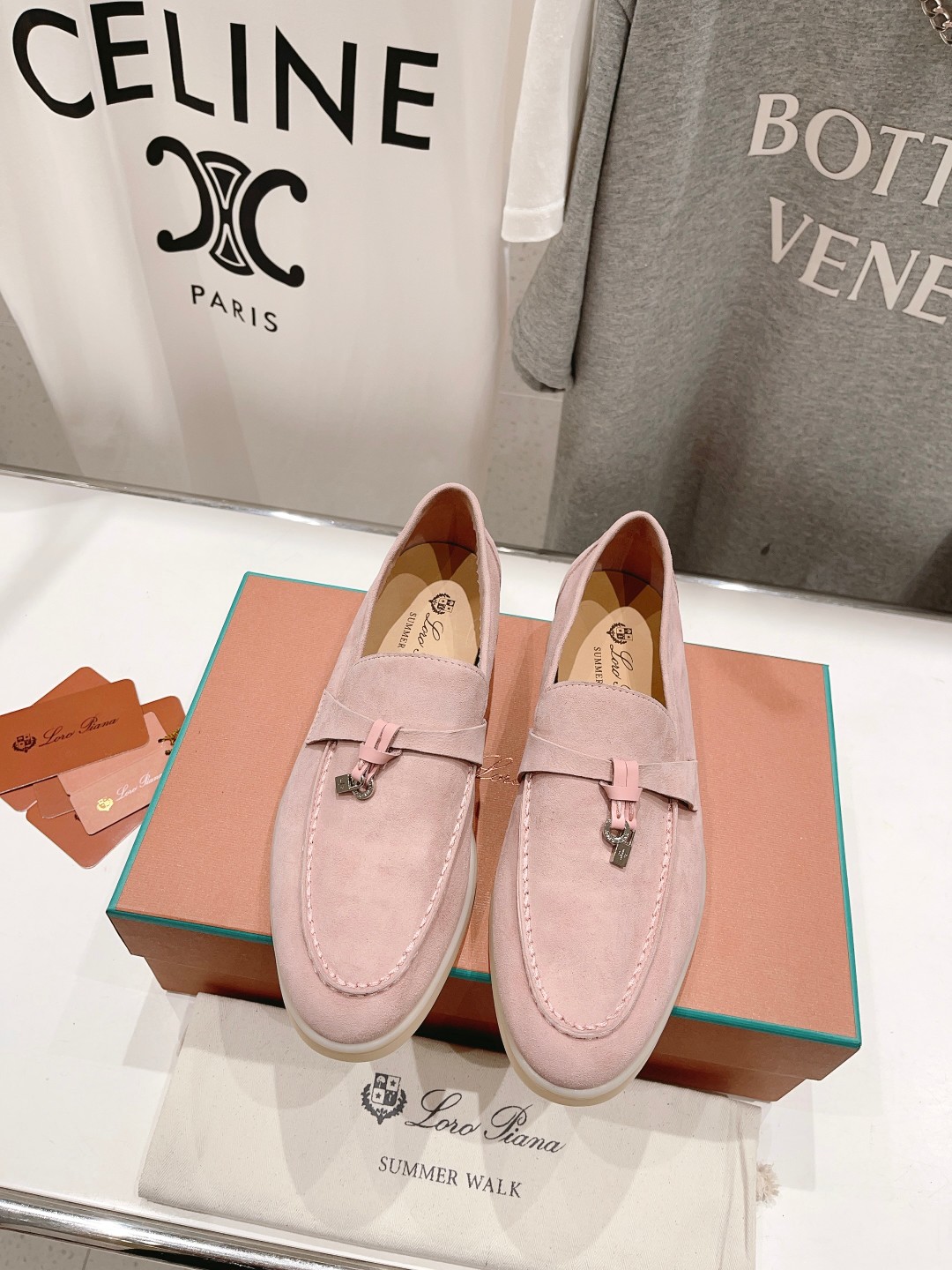 高版本出厂
  Loro Piana* LP万年经典款乐福鞋 简约时尚 脚感超级舒适 一天可以暴走两万步
