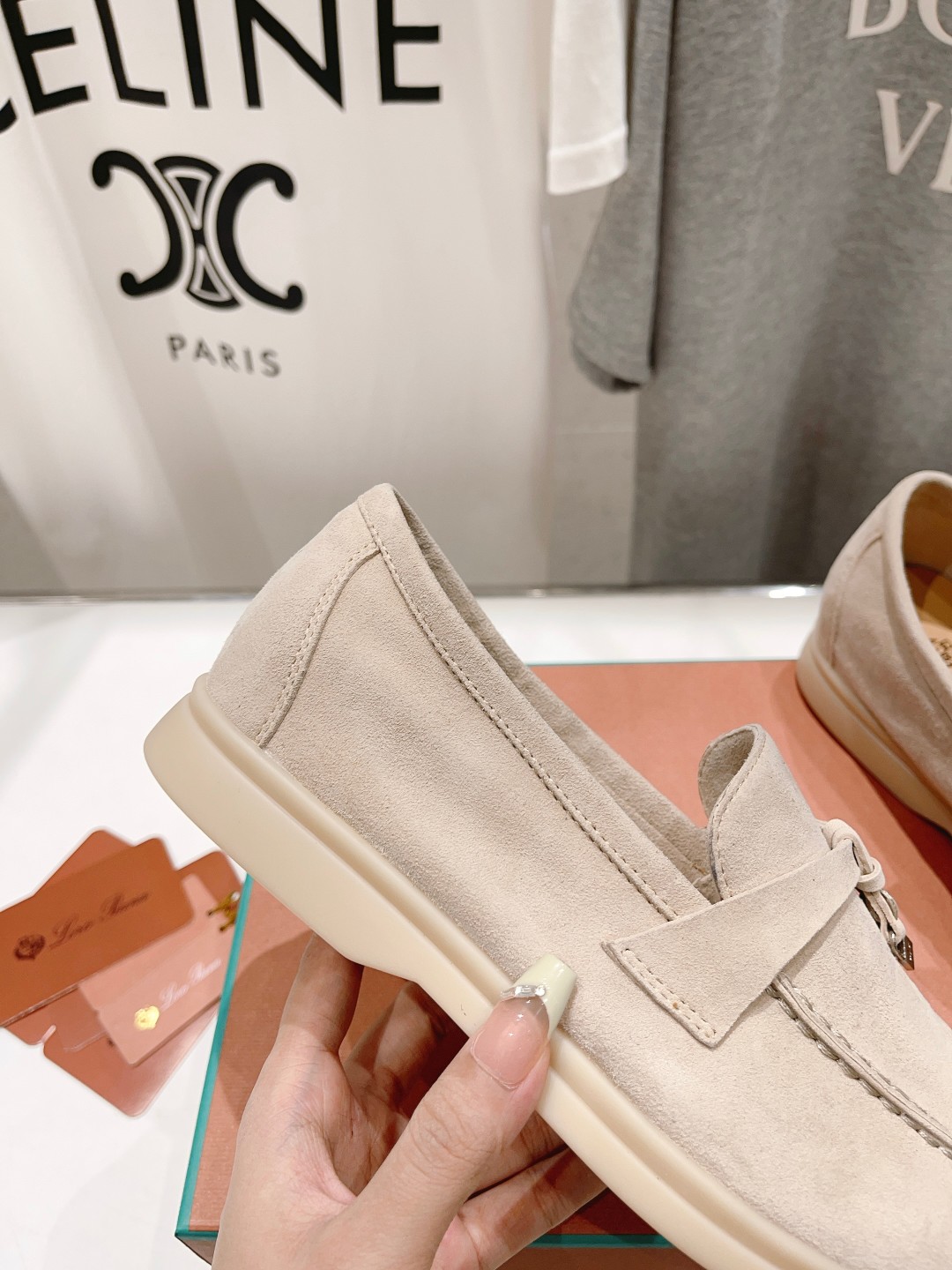 高版本出厂
  Loro Piana* LP万年经典款乐福鞋 简约时尚 脚感超级舒适 一天可以暴走两万步