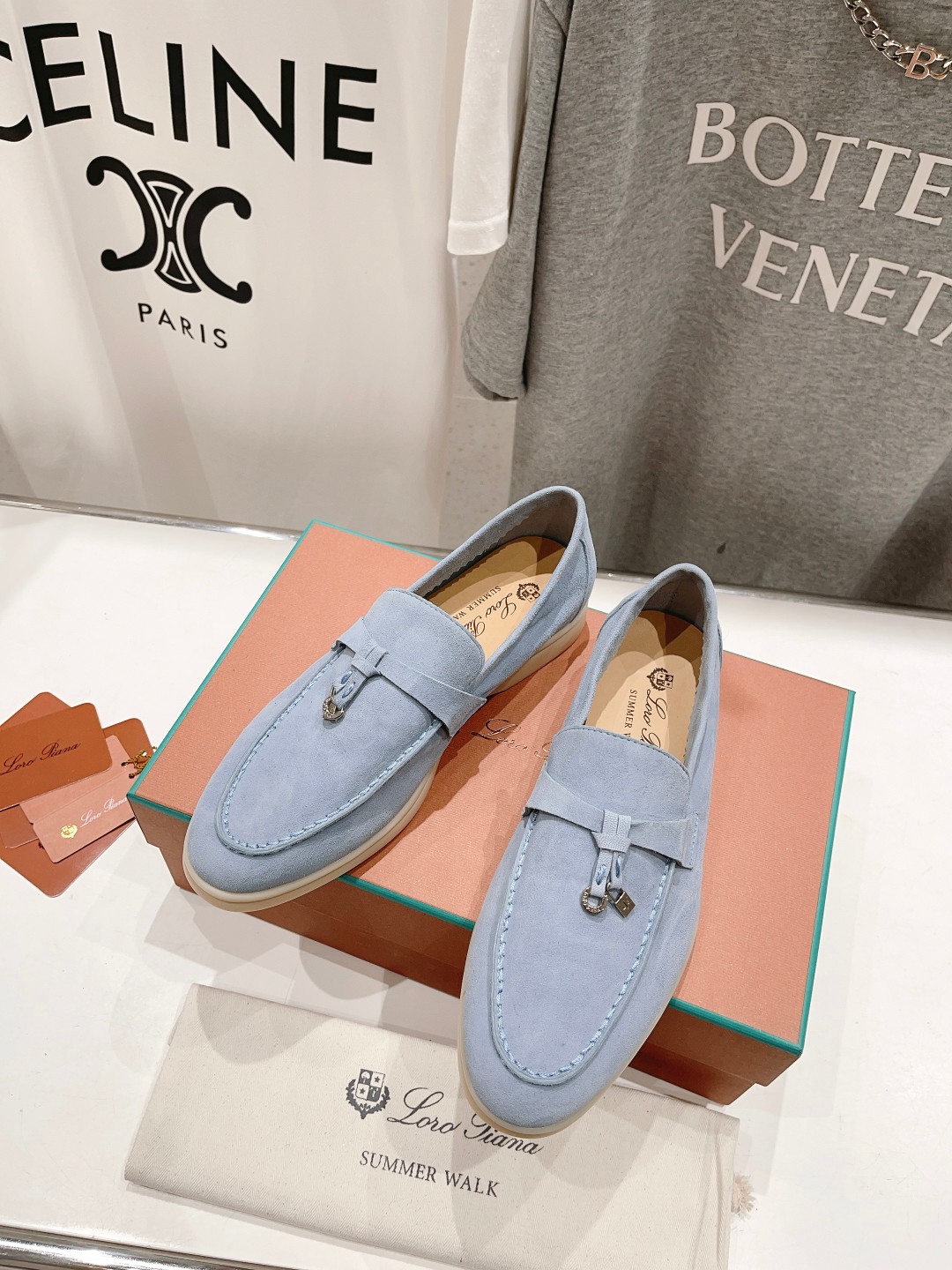 高版本出厂
  Loro Piana* LP万年经典款乐福鞋 简约时尚 脚感超级舒适 一天可以暴走两万步