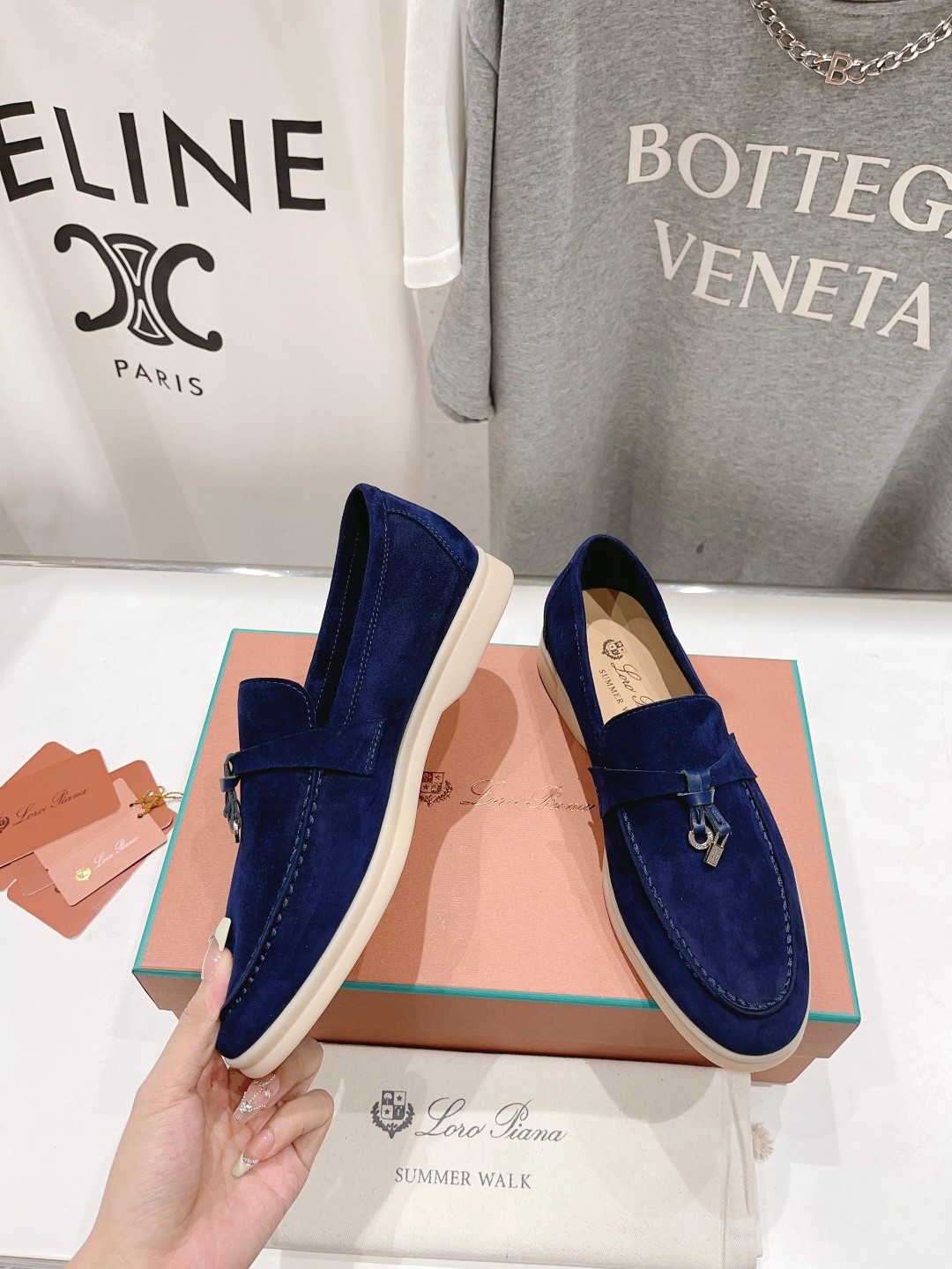 高版本出厂
  Loro Piana* LP万年经典款乐福鞋 简约时尚 脚感超级舒适 一天可以暴走两万步