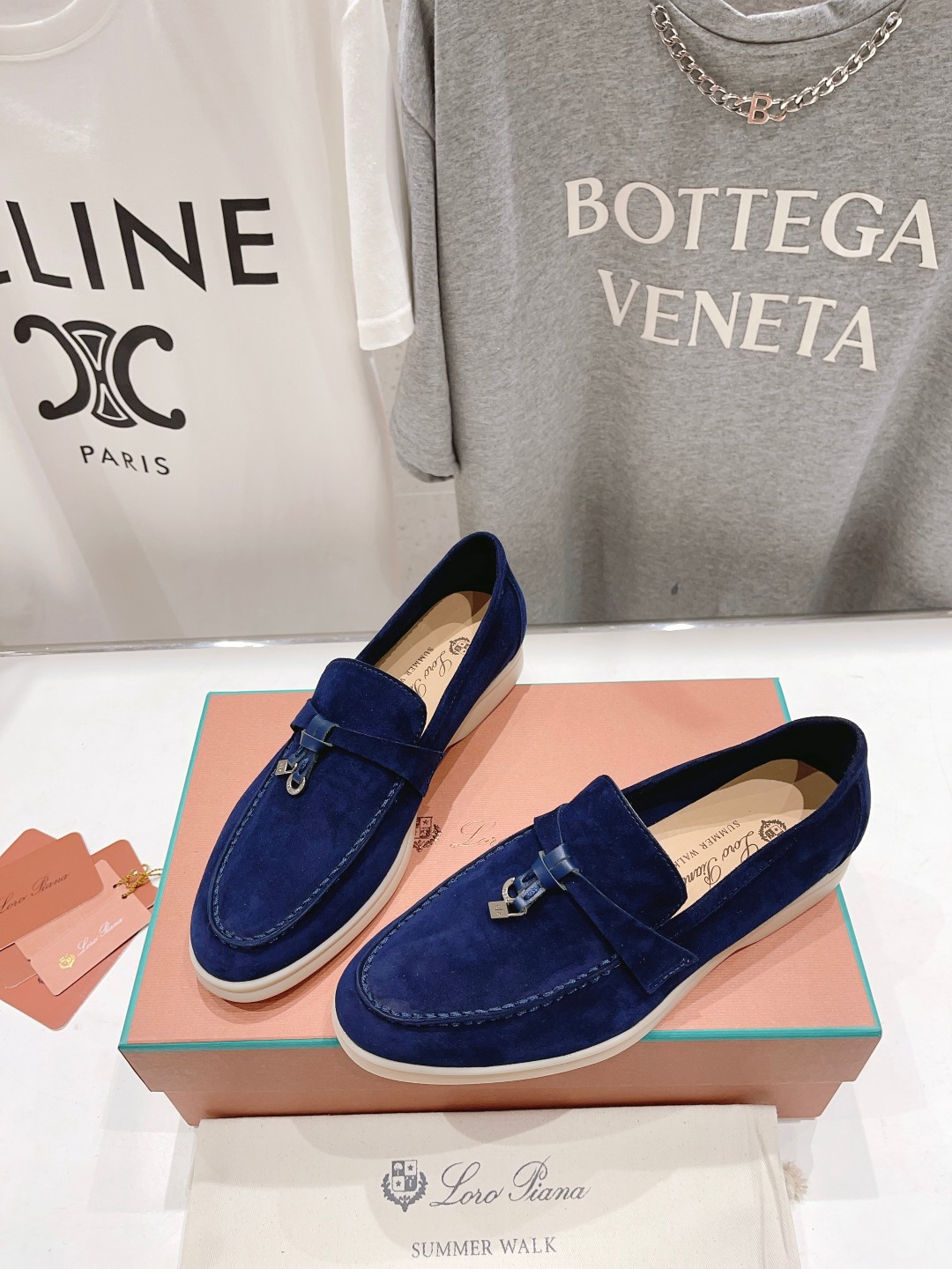 高版本出厂
  Loro Piana* LP万年经典款乐福鞋 简约时尚 脚感超级舒适 一天可以暴走两万步