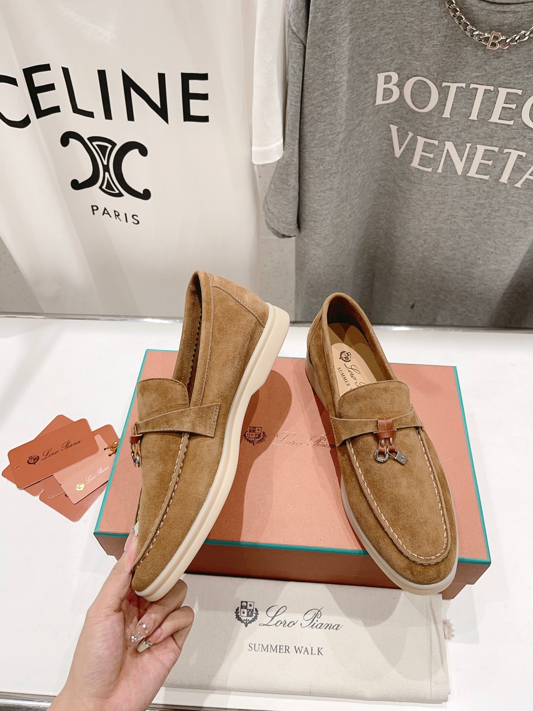 高版本出厂
  Loro Piana* LP万年经典款乐福鞋 简约时尚 脚感超级舒适 一天可以暴走两万步