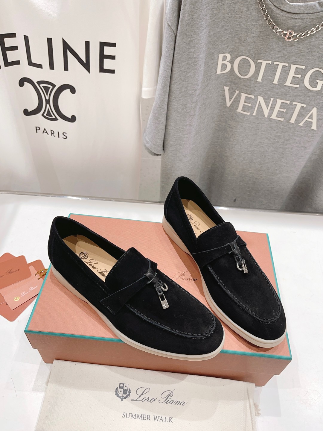 高版本出厂
  Loro Piana* LP万年经典款乐福鞋 简约时尚 脚感超级舒适 一天可以暴走两万步