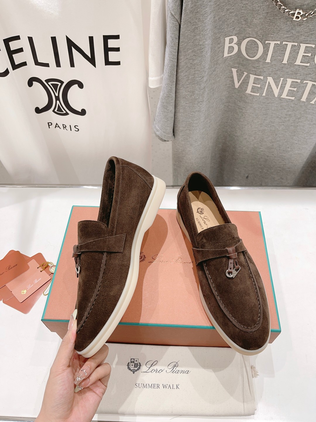 高版本出厂
  Loro Piana* LP万年经典款乐福鞋 简约时尚 脚感超级舒适 一天可以暴走两万步