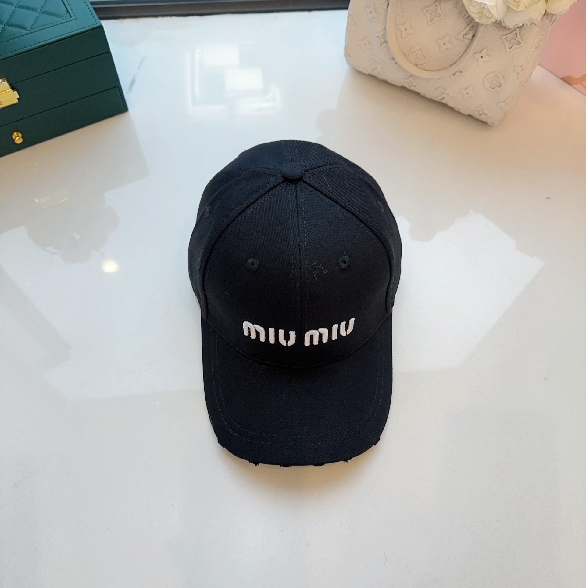 미우미우 모자 81074 Miu Miu Cap