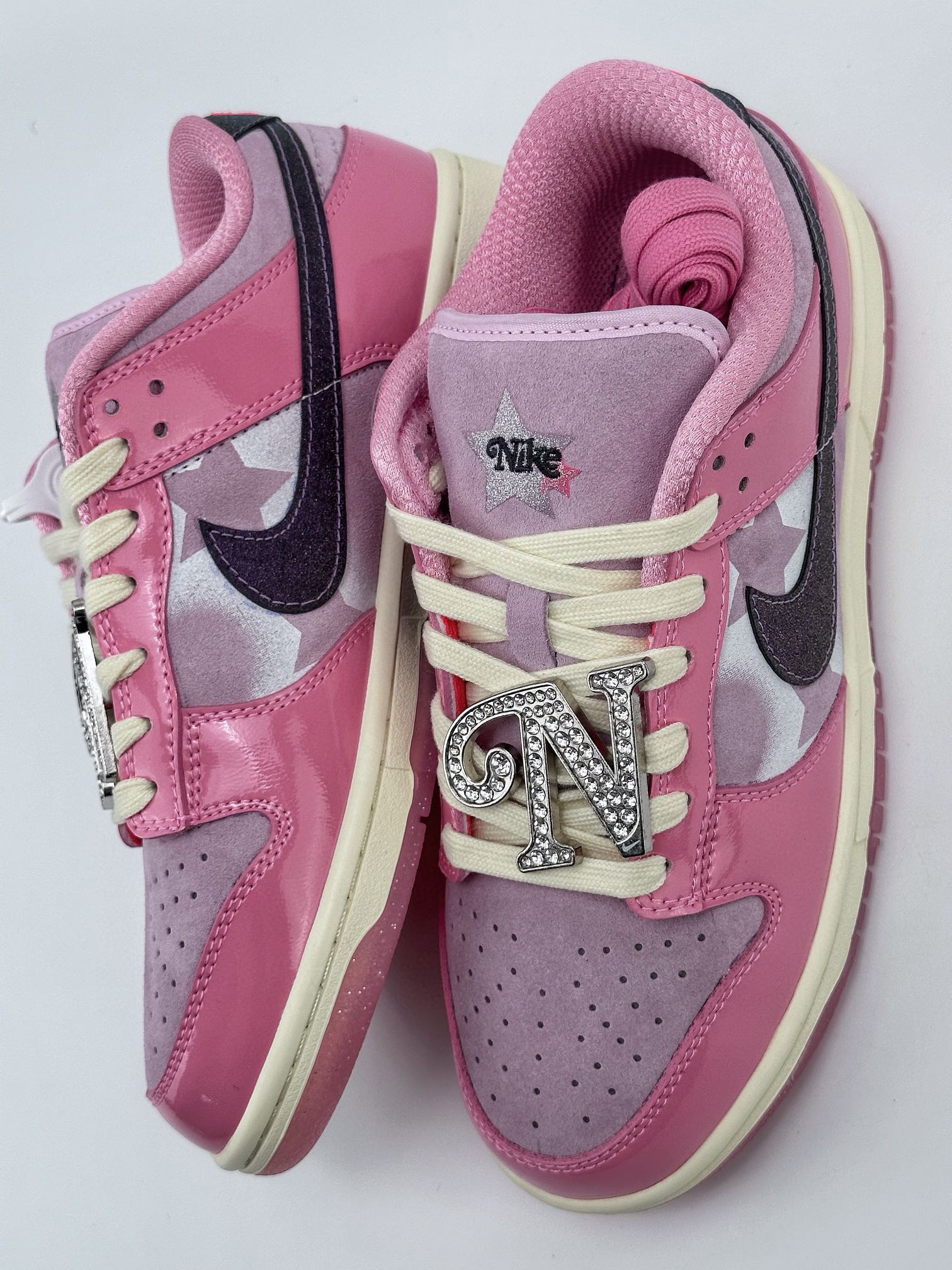 Nike SB Dunk Low ”Hot Punch and Pink Foam” Barbie Pink FN8927-621