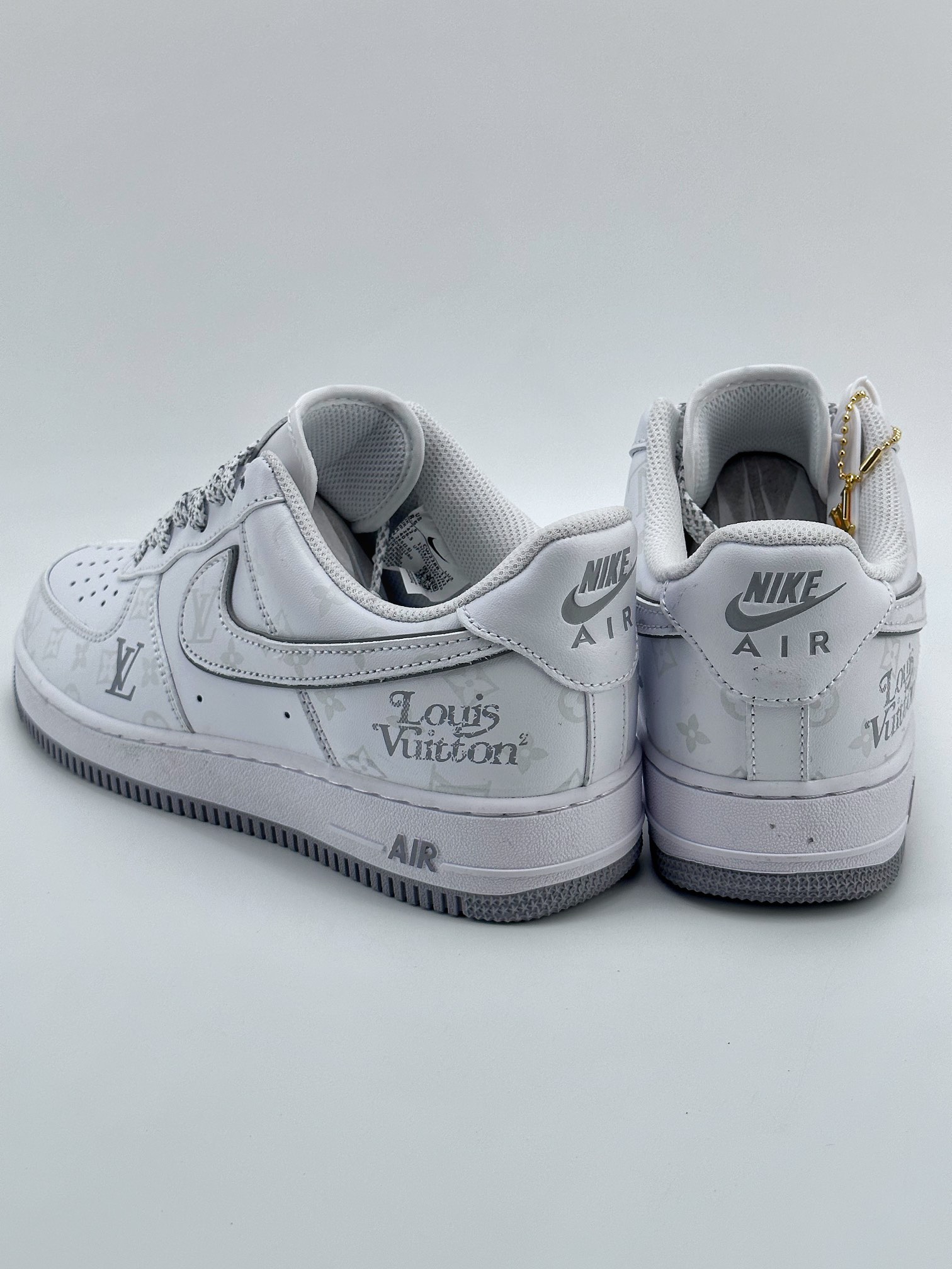 Nike Air Force 1 Low 07 x Louis Vuitton White and Grey Full Print CW2288-111