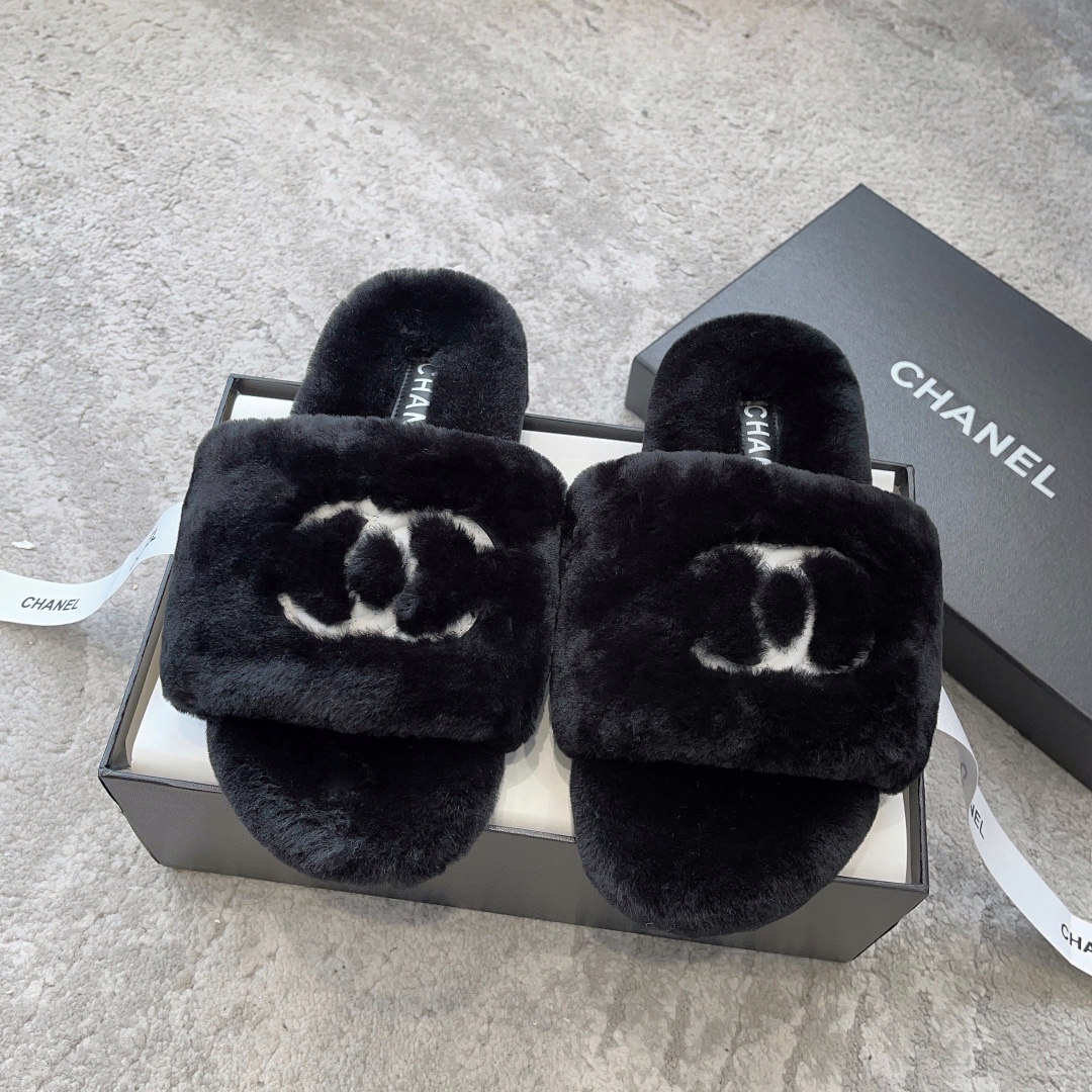 CHANEL Wool Slippers Quilted Lambswool Wool Curl Lining Rubber Anti-Slip Sole Boutique Packaging