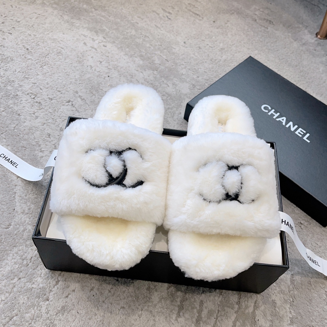 CHANEL Wool Slippers Quilted Lambswool Wool Curl Lining Rubber Anti-Slip Sole Boutique Packaging