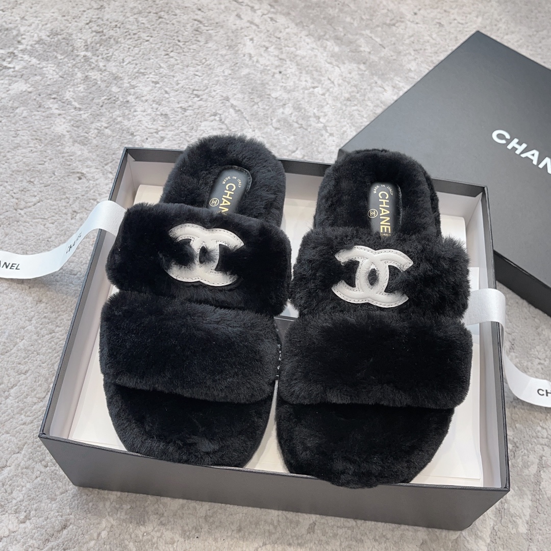 CHANEL Wool Slippers Quilted Lambswool Wool Curl Lining Rubber Anti-Slip Sole Boutique Packaging