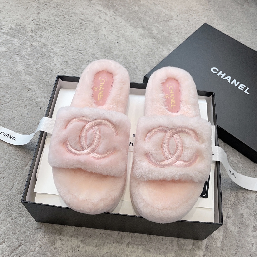 CHANEL Wool Slippers Quilted Lambswool Wool Curl Lining Rubber Anti-Slip Sole Boutique Packaging