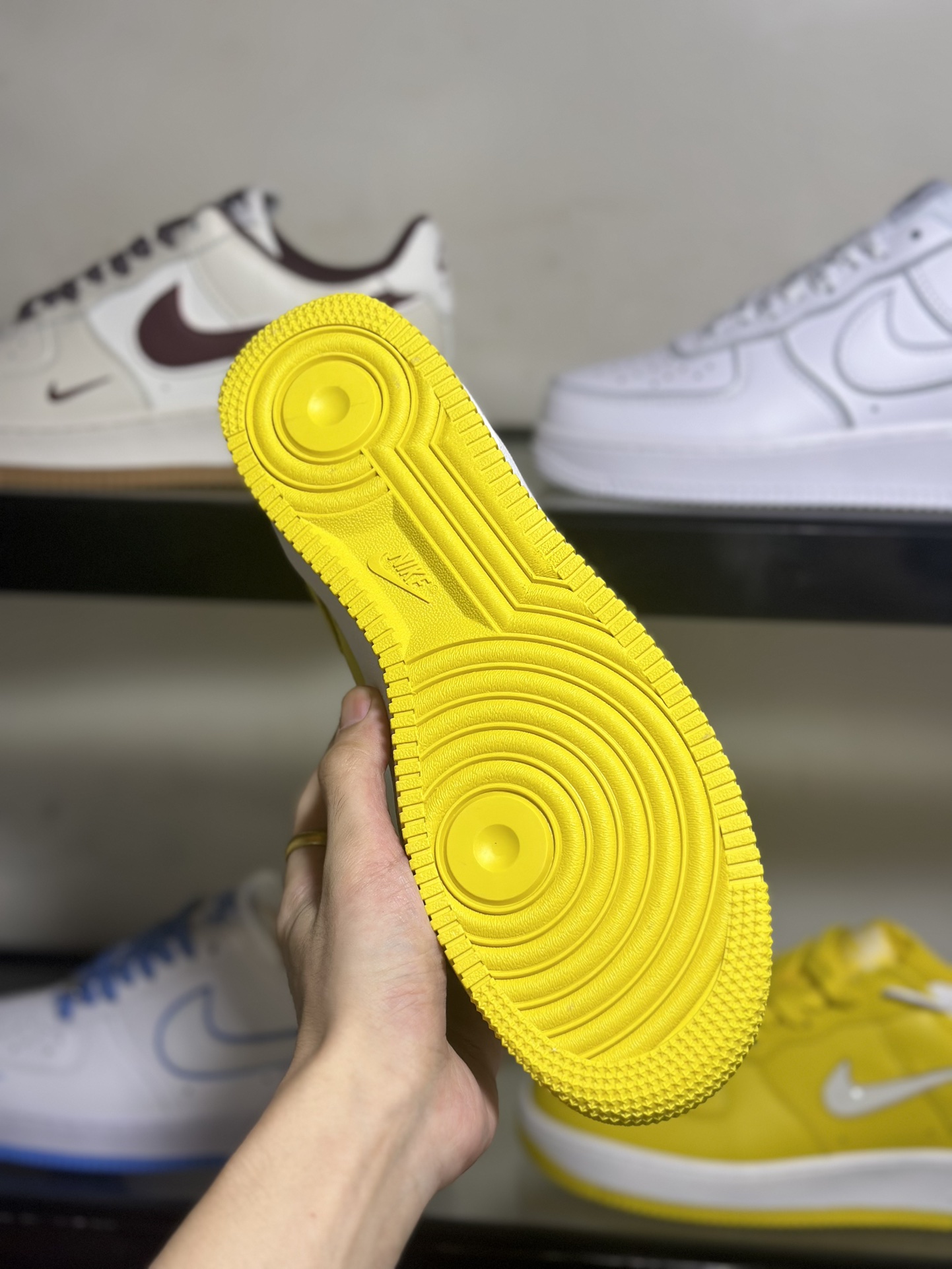 NikeAirForce1Low黄白