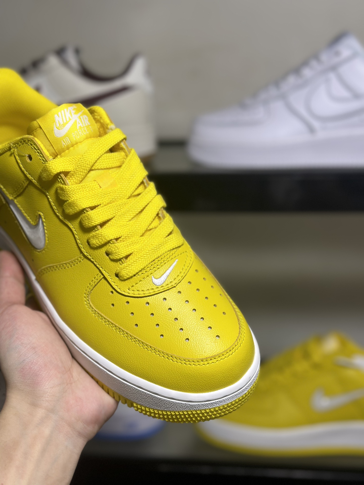 NikeAirForce1Low黄白