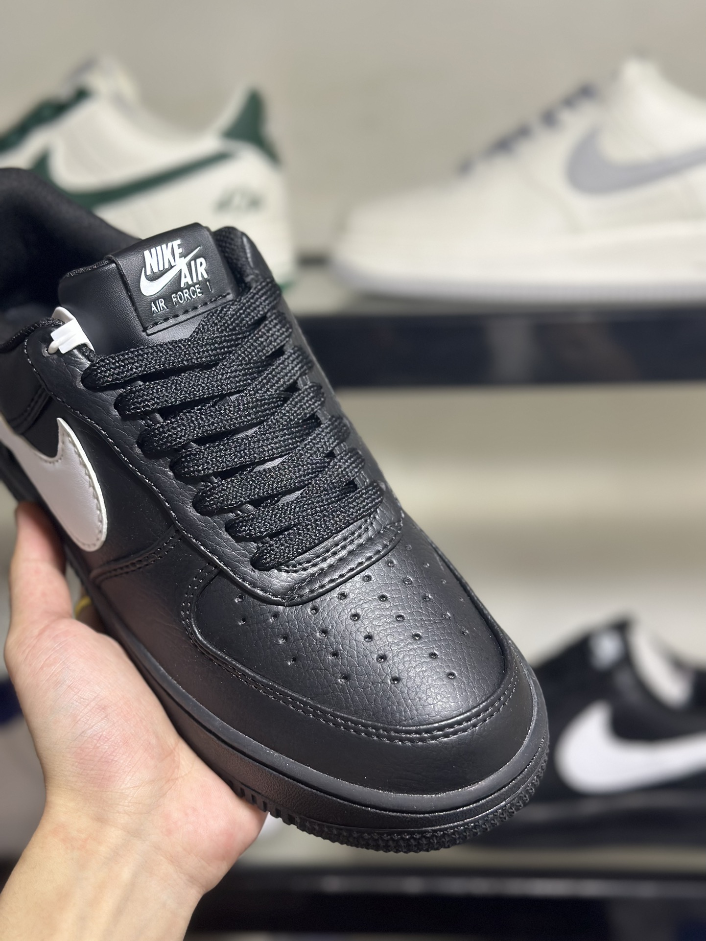 NikeAirForce1Low黑白