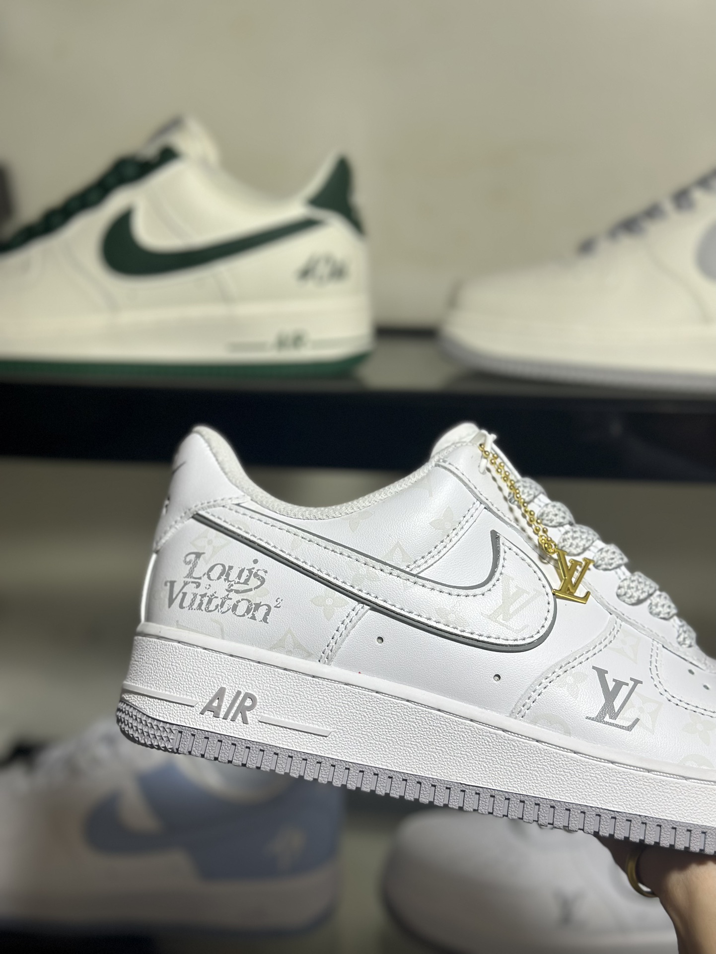 NikeAirForce1LowLV