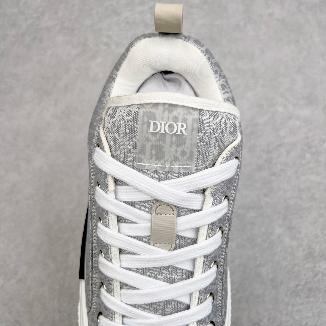 图片[5]-＃零售版 Dior B23 Oblique 迪奥提花面料面包鞋 原版一比一开发 23s年度最新款 全套正品新版包装配件 这款B23滑板运动鞋是本季新品 全新演绎标志性的设计 突显厚实的廓形和时尚的魅力 采用奶油白色提花面料精心制作 通体饰以 Oblique 印花 搭配正面粗鞋带、加垫鞋舌、加固圆形鞋头和后侧提拉环等经典滑板鞋的标识 白色橡胶鞋底饰以 Oblique 印花补丁更品精致 尺码：39 40 41 42 43 44 45 46-选品中心