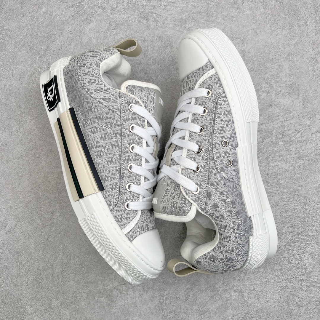 图片[3]-＃零售版 Dior B23 Oblique 迪奥提花面料面包鞋 原版一比一开发 23s年度最新款 全套正品新版包装配件 这款B23滑板运动鞋是本季新品 全新演绎标志性的设计 突显厚实的廓形和时尚的魅力 采用奶油白色提花面料精心制作 通体饰以 Oblique 印花 搭配正面粗鞋带、加垫鞋舌、加固圆形鞋头和后侧提拉环等经典滑板鞋的标识 白色橡胶鞋底饰以 Oblique 印花补丁更品精致 尺码：39 40 41 42 43 44 45 46-选品中心