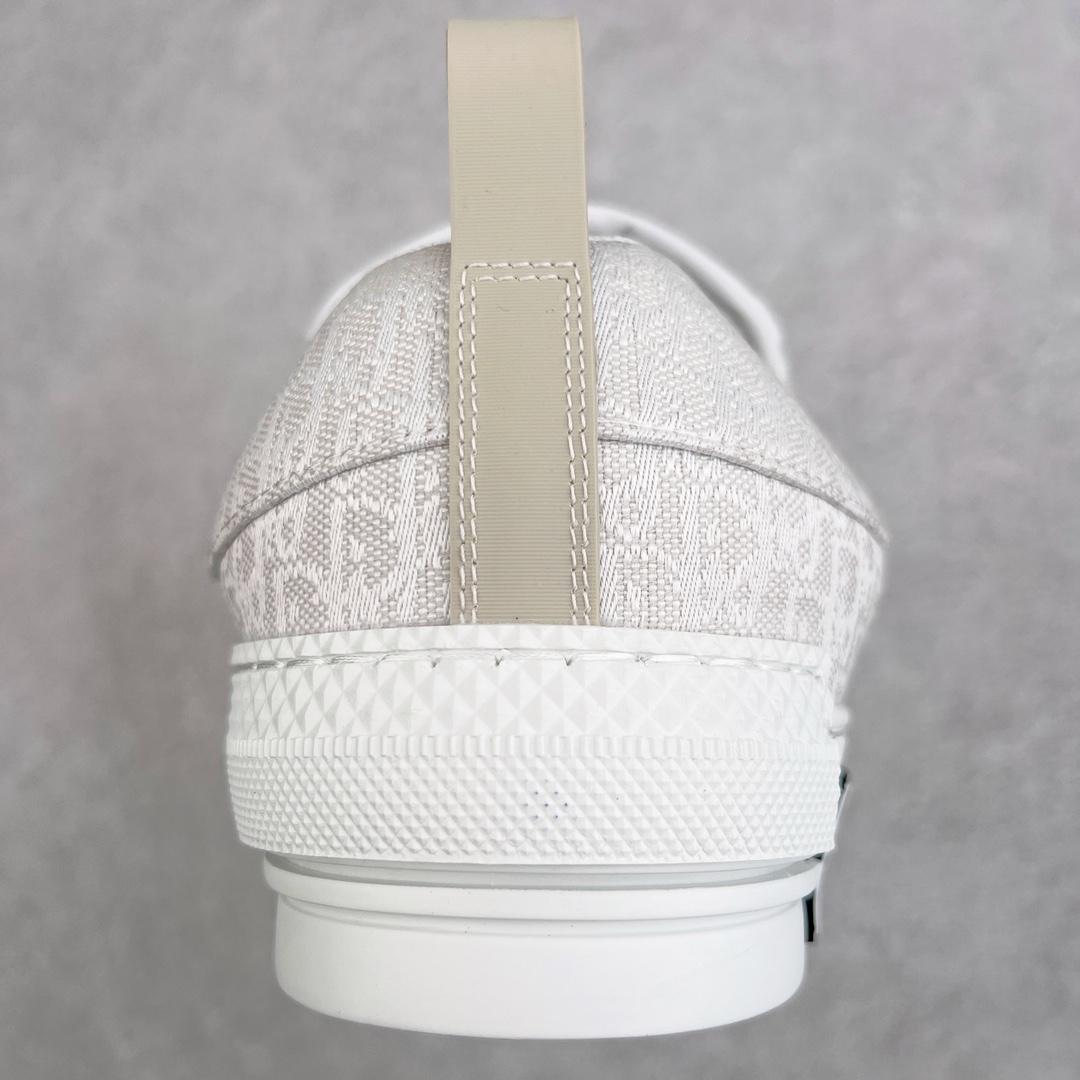 图片[8]-＃零售版 Dior B23 Oblique 迪奥提花面料面包鞋 原版一比一开发 23s年度最新款 全套正品新版包装配件 这款B23滑板运动鞋是本季新品 全新演绎标志性的设计 突显厚实的廓形和时尚的魅力 采用奶油白色提花面料精心制作 通体饰以 Oblique 印花 搭配正面粗鞋带、加垫鞋舌、加固圆形鞋头和后侧提拉环等经典滑板鞋的标识 白色橡胶鞋底饰以 Oblique 印花补丁更品精致 尺码：39 40 41 42 43 44 45 46-选品中心