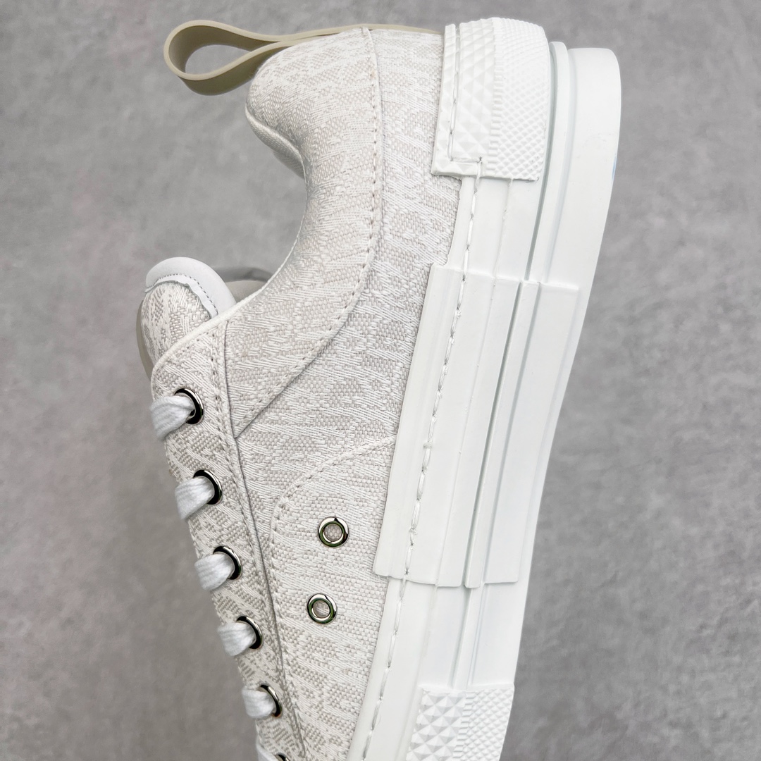 图片[7]-＃零售版 Dior B23 Oblique 迪奥提花面料面包鞋 原版一比一开发 23s年度最新款 全套正品新版包装配件 这款B23滑板运动鞋是本季新品 全新演绎标志性的设计 突显厚实的廓形和时尚的魅力 采用奶油白色提花面料精心制作 通体饰以 Oblique 印花 搭配正面粗鞋带、加垫鞋舌、加固圆形鞋头和后侧提拉环等经典滑板鞋的标识 白色橡胶鞋底饰以 Oblique 印花补丁更品精致 尺码：39 40 41 42 43 44 45 46-选品中心